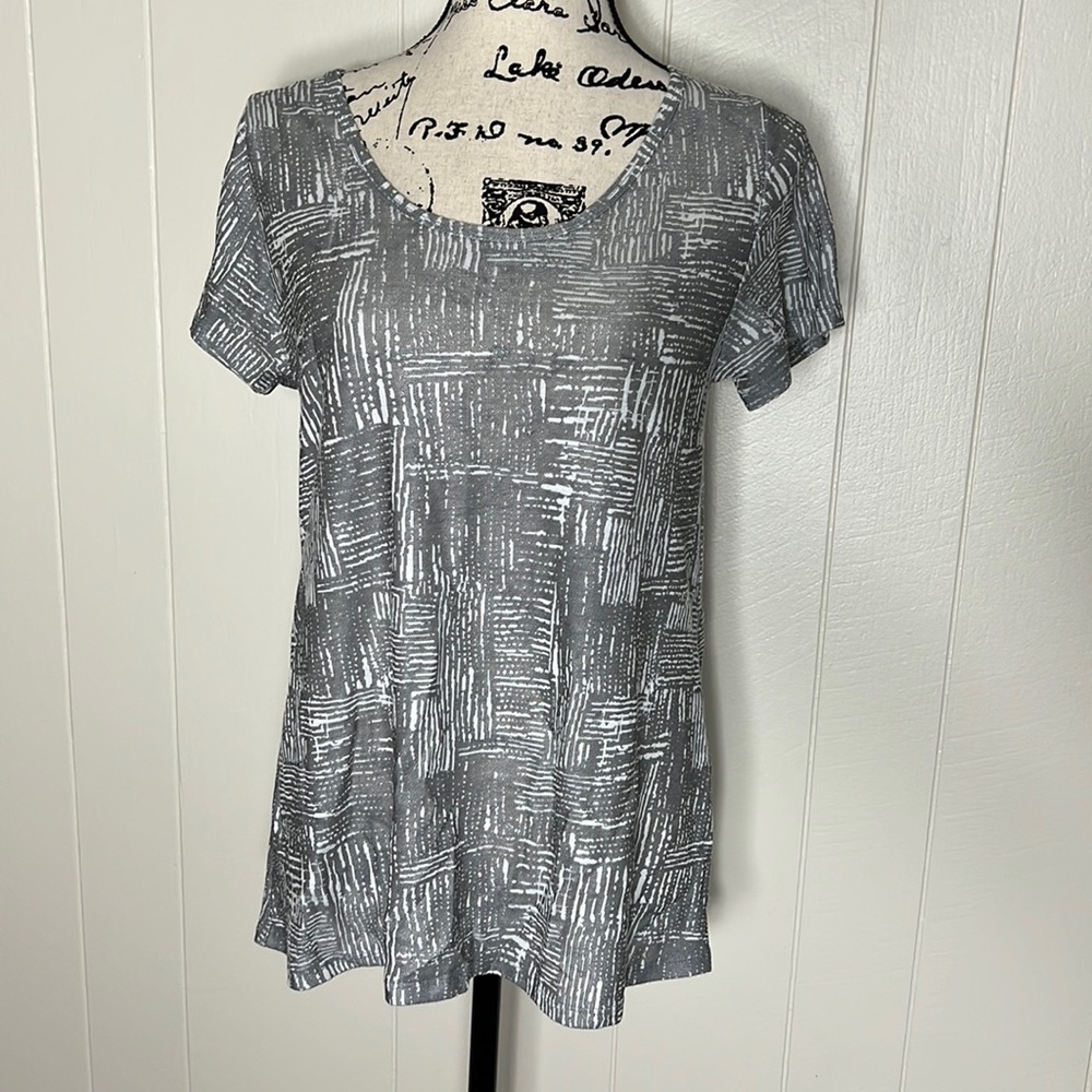 LuLaRoe Classic T